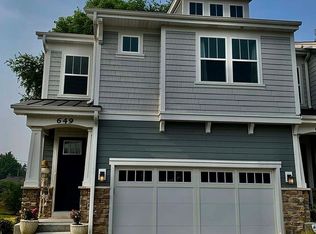 649 Riverbank Ct, Geneva, IL 60134