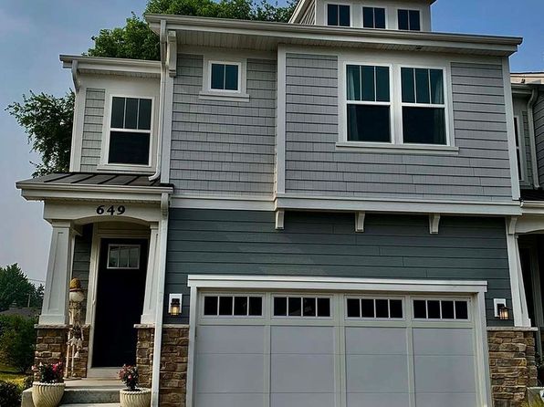 649 Riverbank Ct