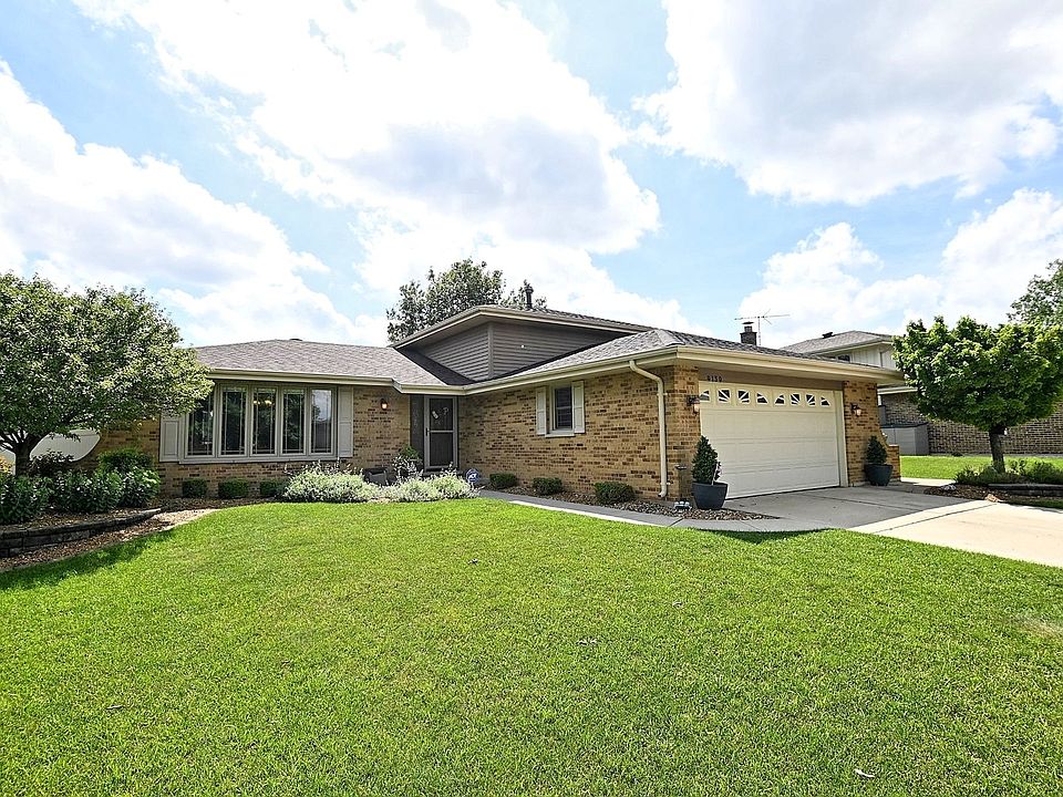 1st image of 9139 Oakwood Dr