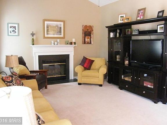 3rd image of 35537 Collington Dr