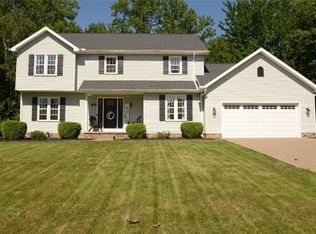 225 Oak Tree Ct, Erie, PA 16511