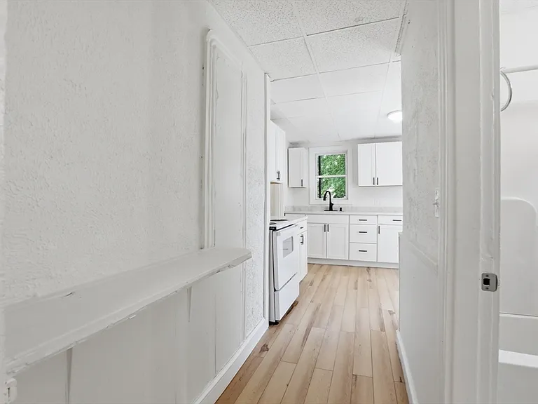 121 Glendale St #1 — Photo 18