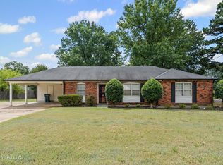 1135 Claiborne Dr, Southaven, MS 38671