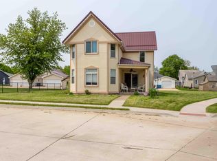 600 2nd Ave SW, Cascade, IA 52033