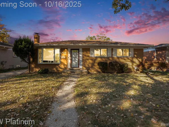 29365 Dover Ave, Warren, MI 48088