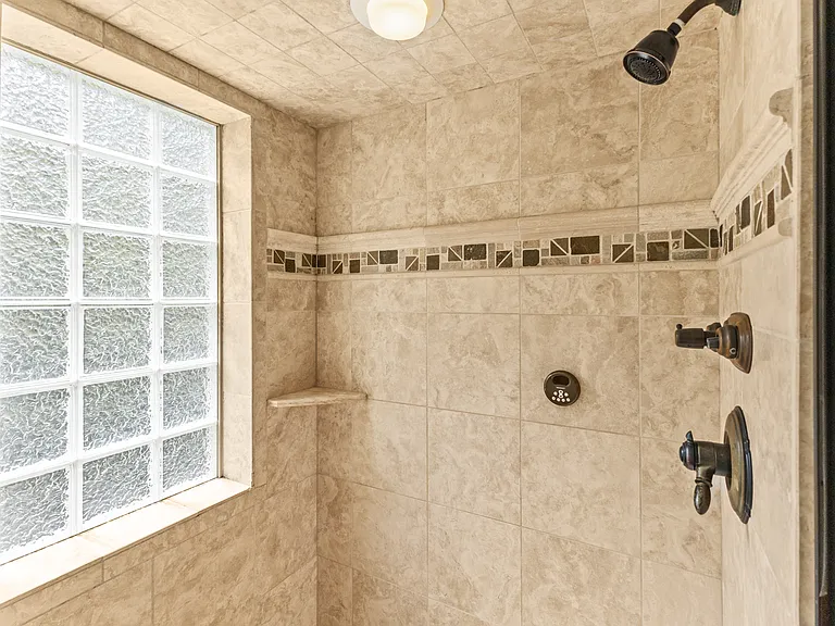2113 Overlook Ln #102 — Photo 40