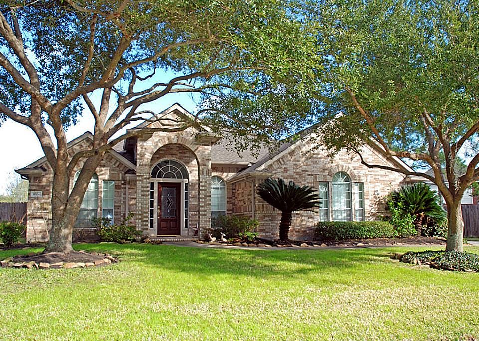 1st image of 18106 Courtly Estates Ln
