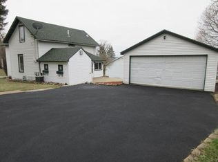 319 1st St S, Sauk Rapids, MN 56379