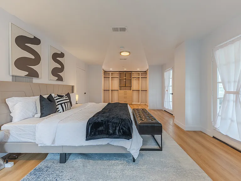 2522 Armacost Ave — Photo 43