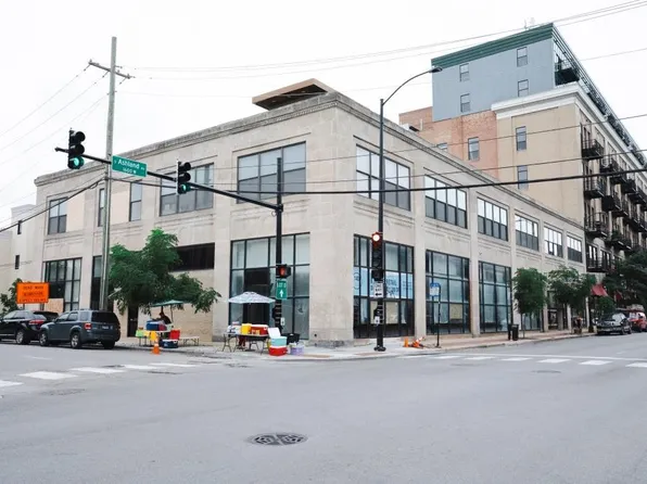 100 S Ashland Ave APT 204, Chicago, IL 60607