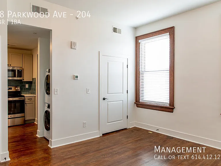 48 Parkwood Ave #204 — Photo 5