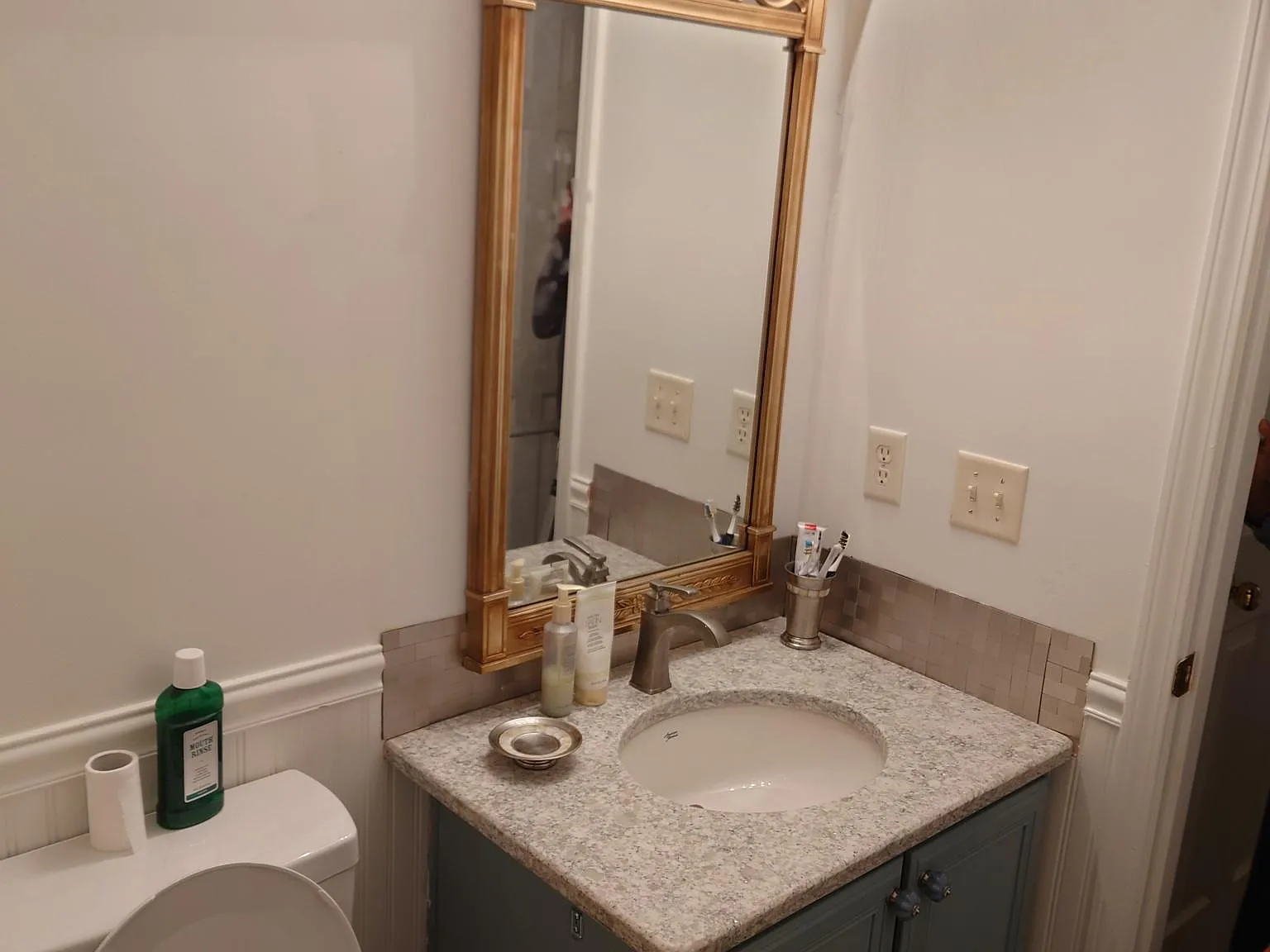 8 Leeward Ct — Photo 1