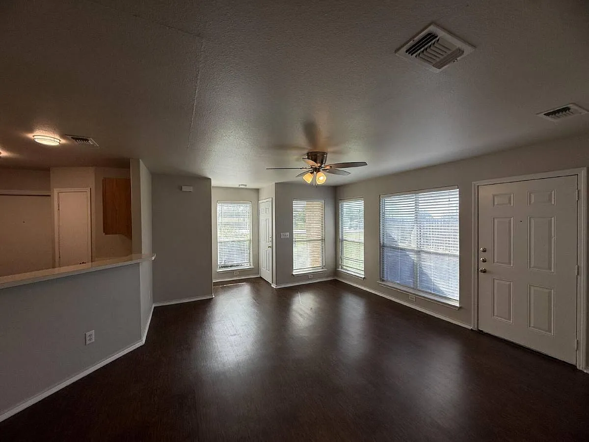 2744 FM #1044 in New Braunfels, TX 78130 — Photo 3