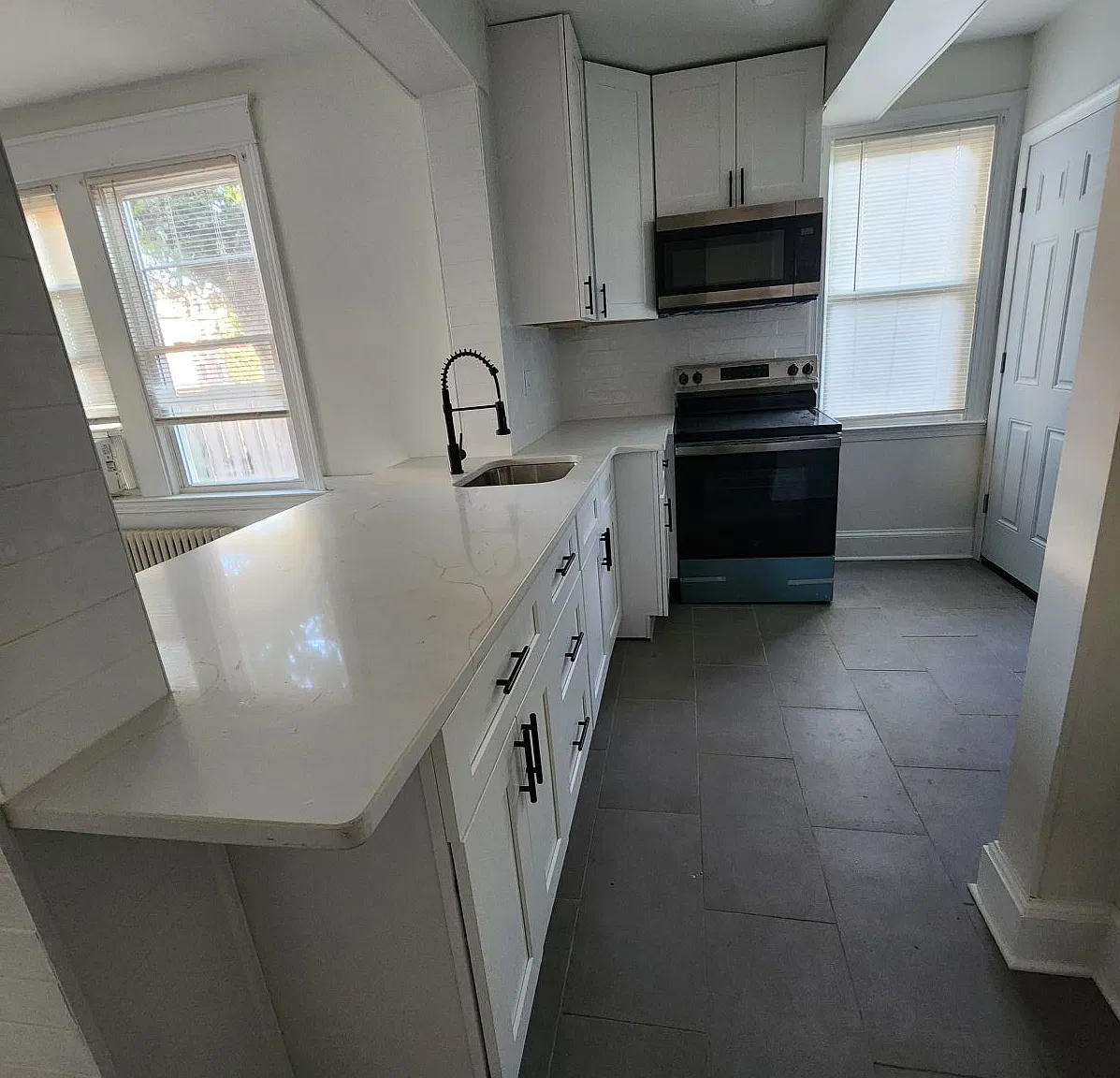 912 McCabe Ave - Apt A — Photo 4