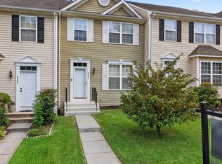 8255 Appalachian Dr, Pasadena, MD 21122