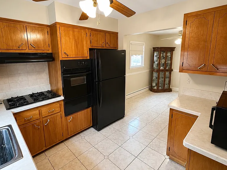61 Mansion Ave #2 — Photo 3