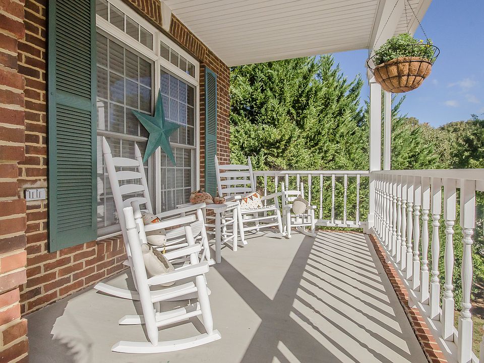 1st image of 555 Valley Hill Ln