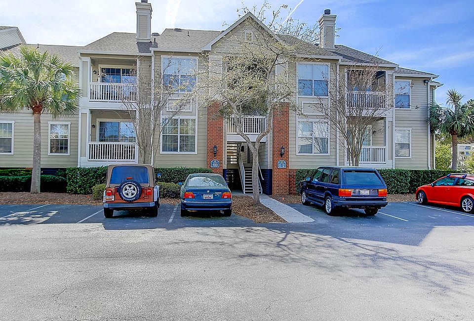 1st image of 1600 Long Grove Dr Unit 525