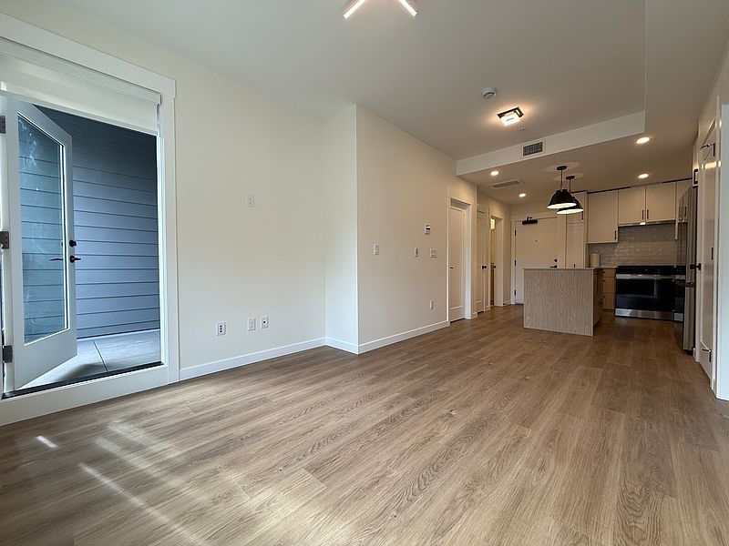 Langley Apartment for rent - 2 Bedrooms — photo 7