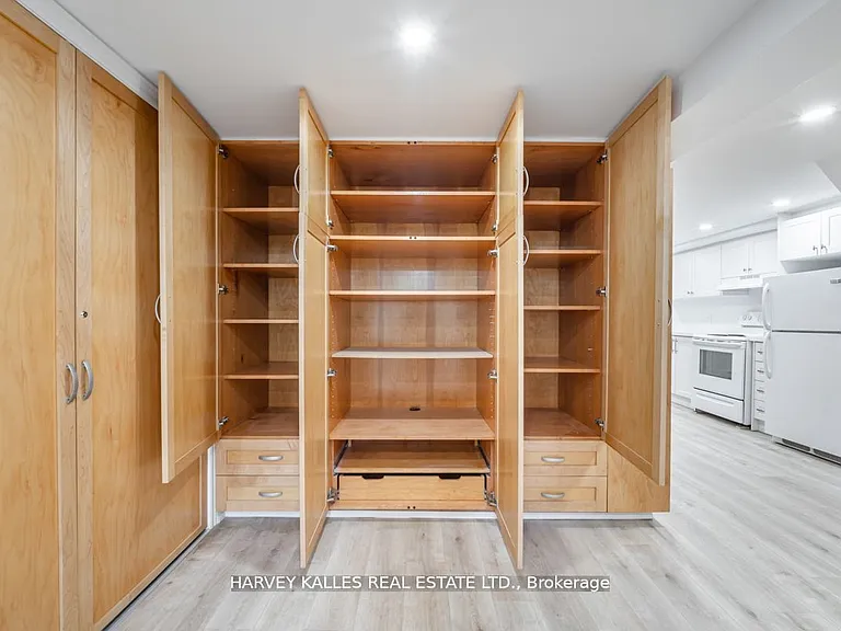 44 Browning Ave #BASEMENT — Photo 10
