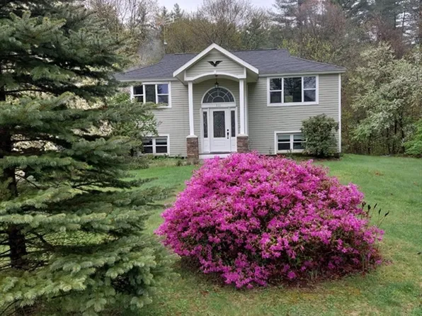 511 Michael Sears Rd, Belchertown, MA 01007