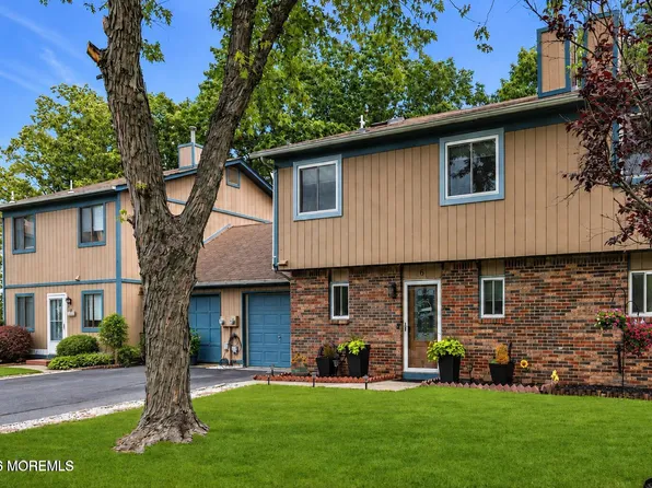 6 Swallow Lane, Howell, NJ 07731