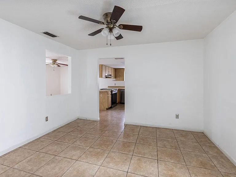 14907 Coldwater Ln — Photo 6