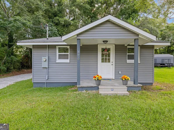 326 1/2 Sims St, Barnesville, GA 30204