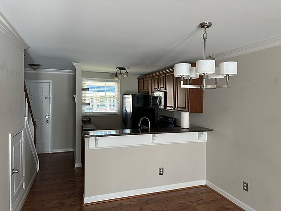 5th image of 1334 Green Oaks Ln Suite M