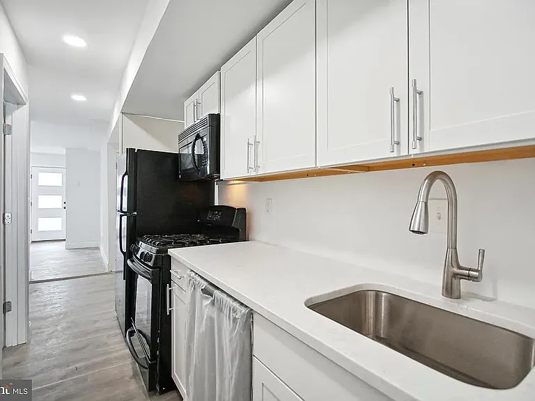 1707 Montello Ave NE #A — Photo 3