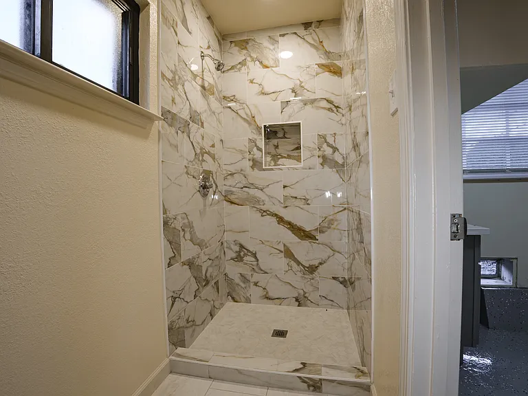 582 Euclid Ave — Photo 18