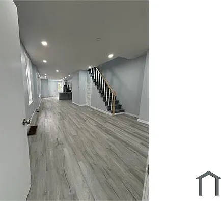 4 bed, 1824 sqft, $2,300 — Photo 2
