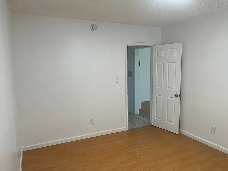 6600 Whitsett Ave — Photo 13
