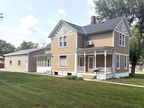 517 Cedar St, Yankton, SD 57078