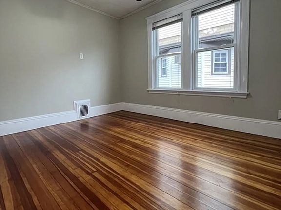 5th image of 111 North St #2