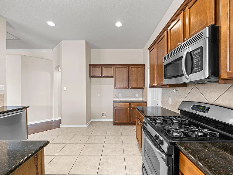 135 Justin Leonard Dr — Photo 14