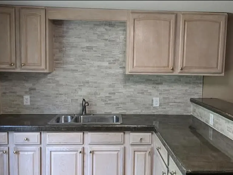 156 N Poole St #B — Photo 2
