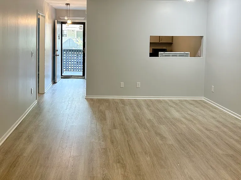 Dining Nook w/ Kitchen Pass Through