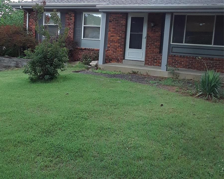 1st image of 2408 Wesbay Dr