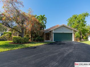 10595 NW 7th Pl, Coral Springs, FL 33071