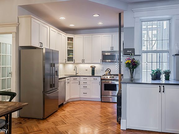 5th image of 221 8th Ave APT 1