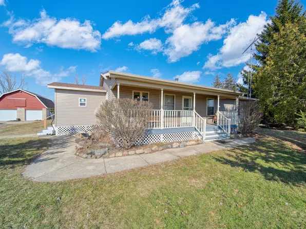 18598 Bradstreet Rd, Hudson, MI 49247