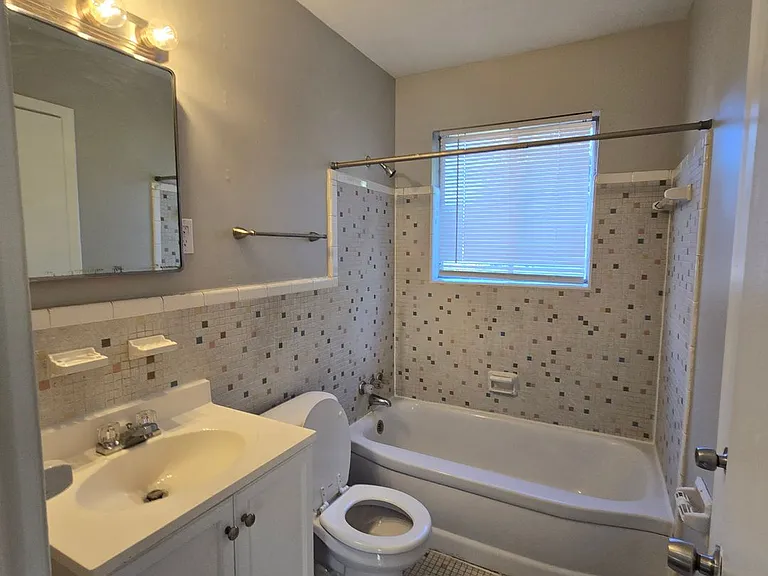 344 E Shelby Dr — Photo 10