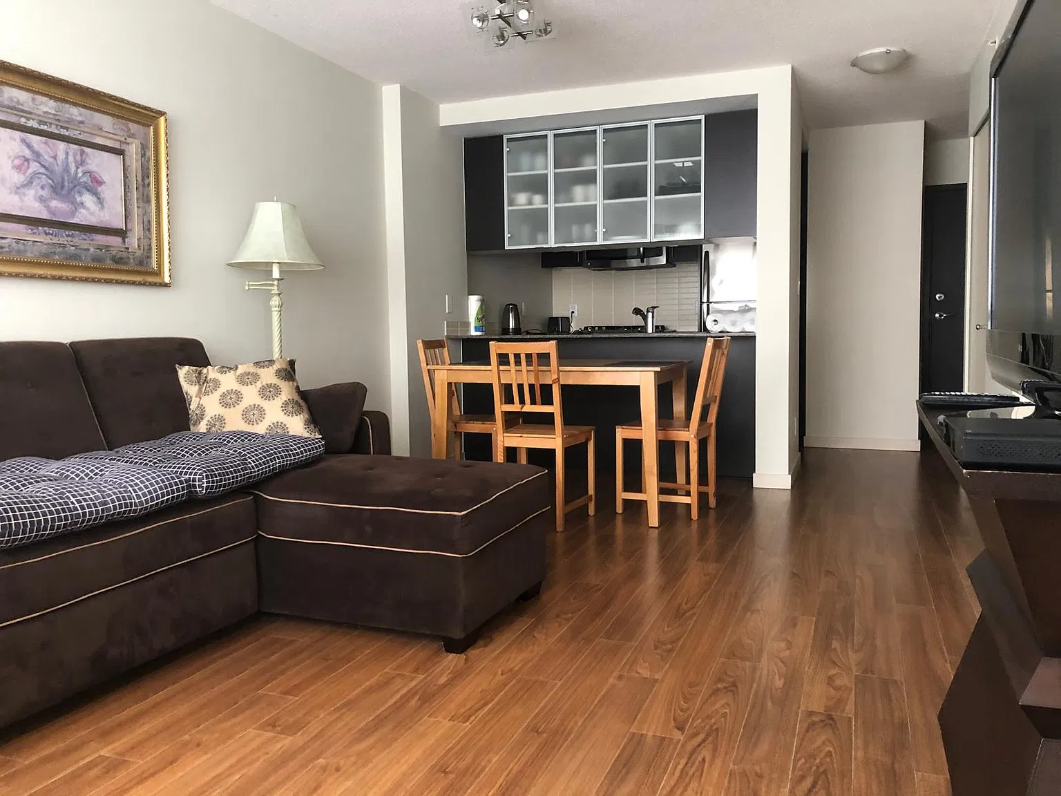 1 bed, 588 sqft, $2,300 — Photo 2