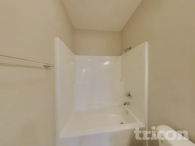 305 Gale Ct — Photo 14