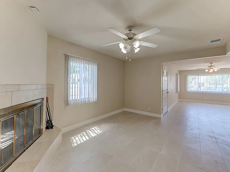 402 Ilmenite Way — Photo 3