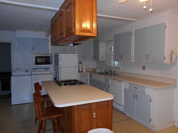 5th image of 408 McKinnon Dr