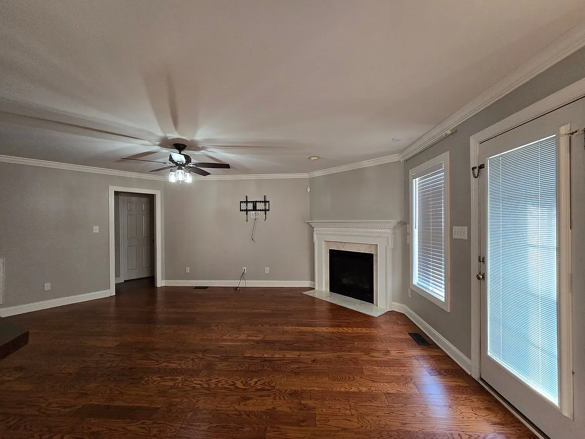 Building Photo - 641 Orchard Falls Dr