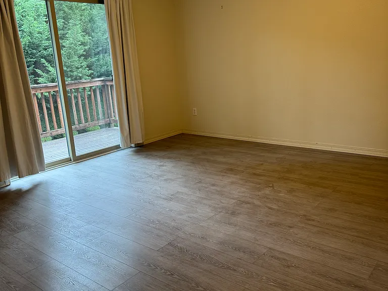21900 SE 242nd St — Photo 5