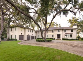 150 Hampton Point Dr, Saint Simons Island, GA 31522